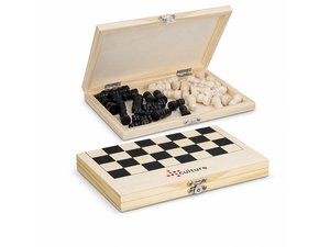 Custom Pine Wood Chess Sets